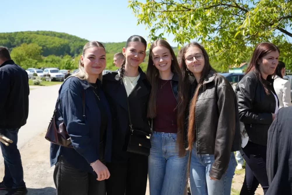 Vidovci ugostili hodočasnike iz Austije i Osijeka: Zajedništvo mladih na euharistijskom slavlju