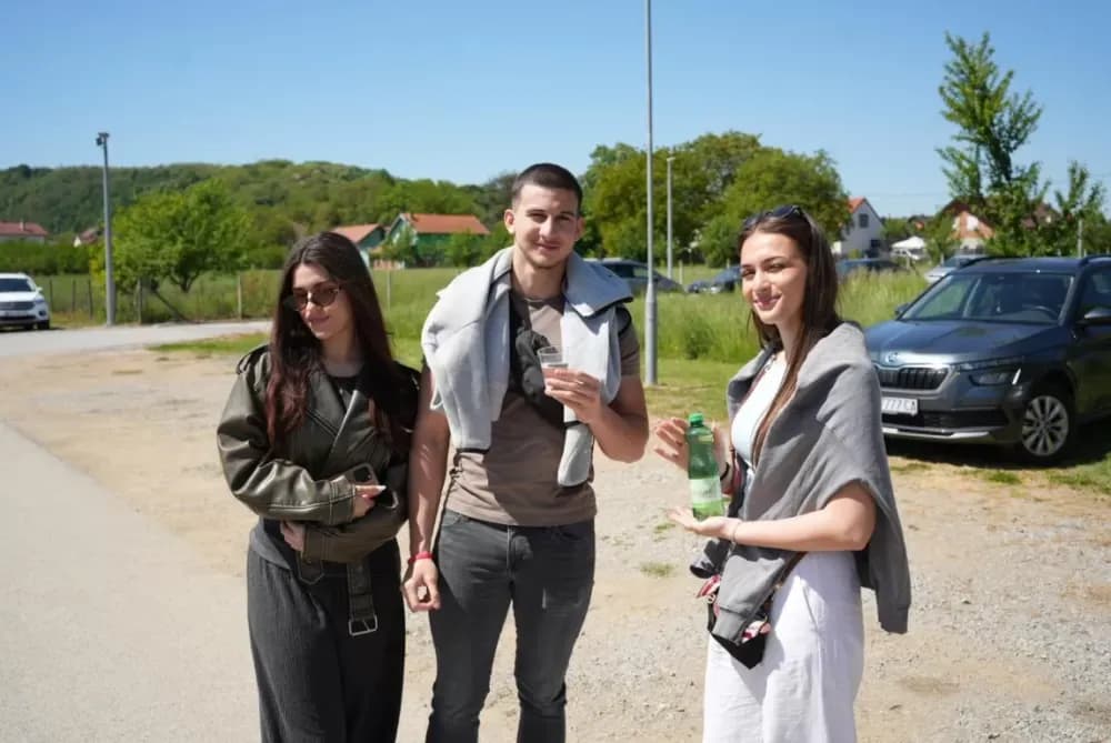 Vidovci ugostili hodočasnike iz Austije i Osijeka: Zajedništvo mladih na euharistijskom slavlju
