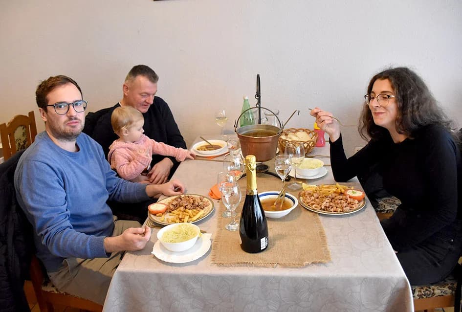 RIBARSKA KUĆA KOD FROLE U LUKAČU: Čaroliju koju nećete zaboraviti