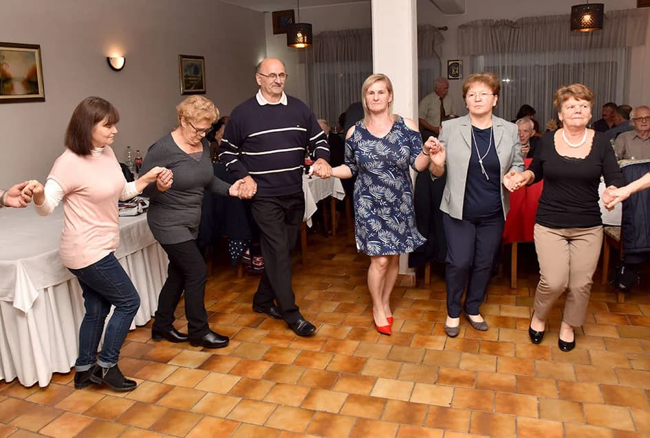 RIBARSKA KUĆA KOD FROLE U LUKAČU: Čaroliju koju nećete zaboraviti
