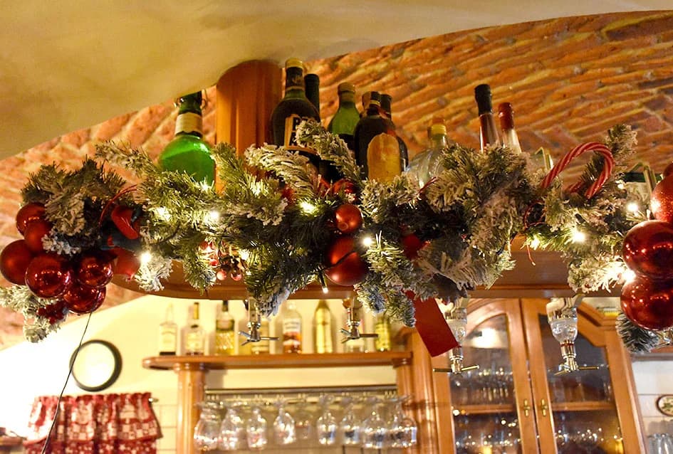 BLAGDANSKI UGOĐAJ U CAFE BARU BOBA NA SREDIŠNJEM POŽEŠKOM TRGU: Patina tradicije osjeti se na svakom koraku