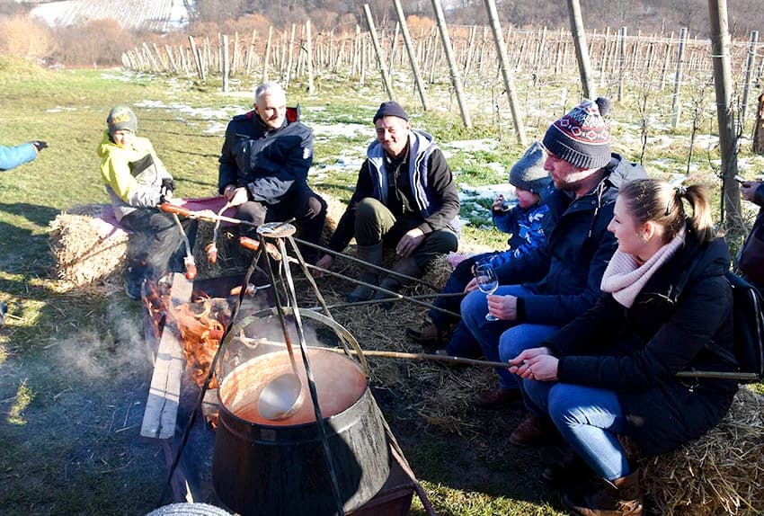 VINCELOVO U OBITELJI SONTACHI IZ KUTJEVA: Slavili 120 godina graševine
