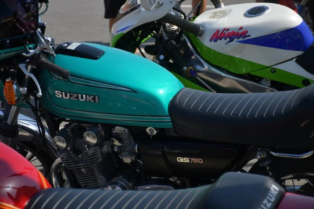 Karavana oldtimer vozila boravila u Požegi /FOTO/