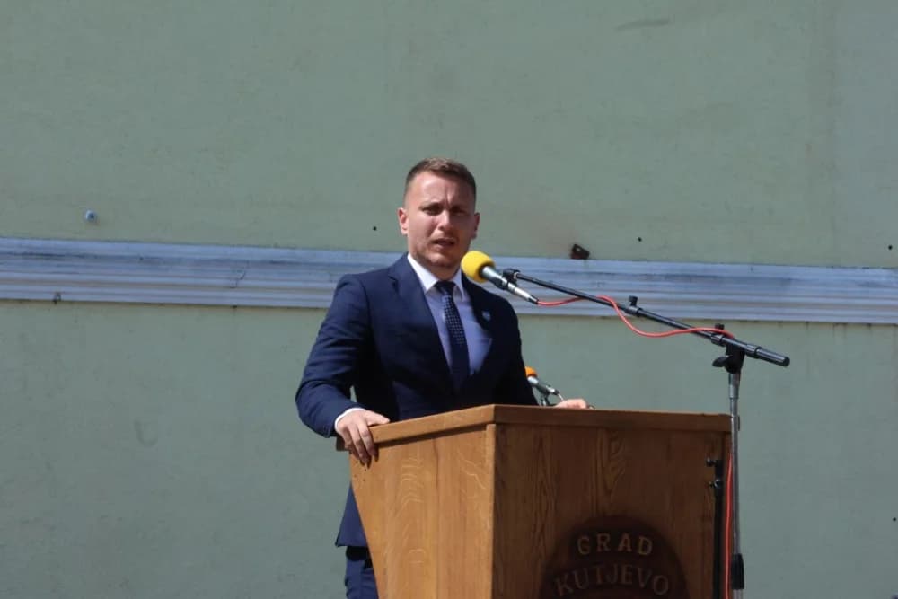Obilježan Dan branitelja grada Kutjeva: ʼVi ste časni ljudi i ako zatreba spremni ste Hrvatsku dovesti do novih pobjeda u čemu želim i ja sudjelovatiʼ
