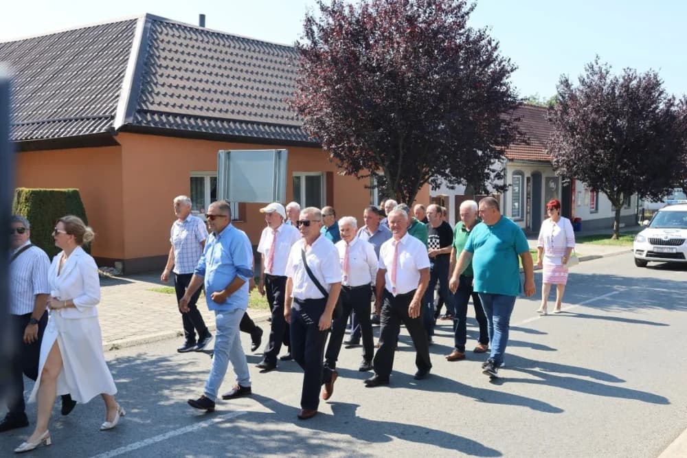 Obilježan Dan branitelja grada Kutjeva: ʼVi ste časni ljudi i ako zatreba spremni ste Hrvatsku dovesti do novih pobjeda u čemu želim i ja sudjelovatiʼ