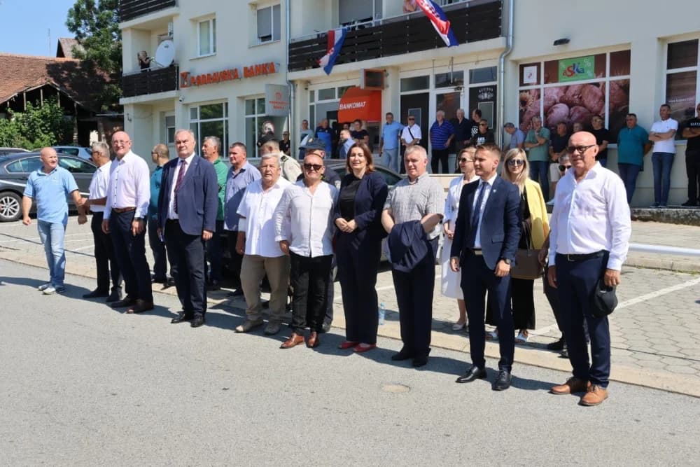Obilježan Dan branitelja grada Kutjeva: ʼVi ste časni ljudi i ako zatreba spremni ste Hrvatsku dovesti do novih pobjeda u čemu želim i ja sudjelovatiʼ