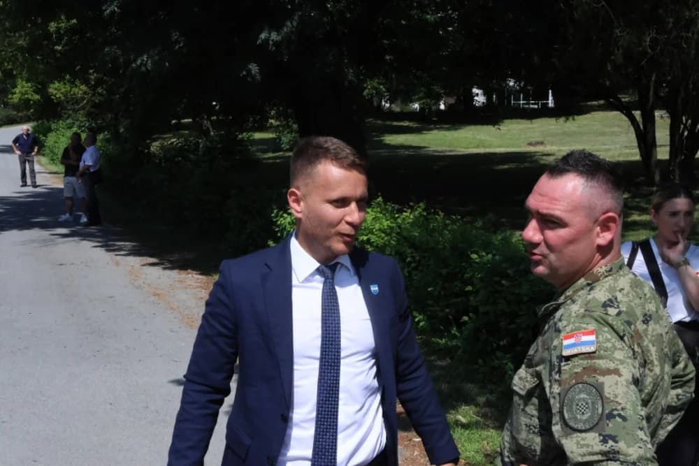 Obilježan Dan branitelja grada Kutjeva: ʼVi ste časni ljudi i ako zatreba spremni ste Hrvatsku dovesti do novih pobjeda u čemu želim i ja sudjelovatiʼ