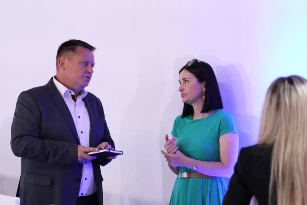 Plodonosna Sjednica Savjeta za Slavoniju u Jakšiću: Uručena Odluka o financiranju Regionalnog distribucijskog centra za voće i povrće u Požegi