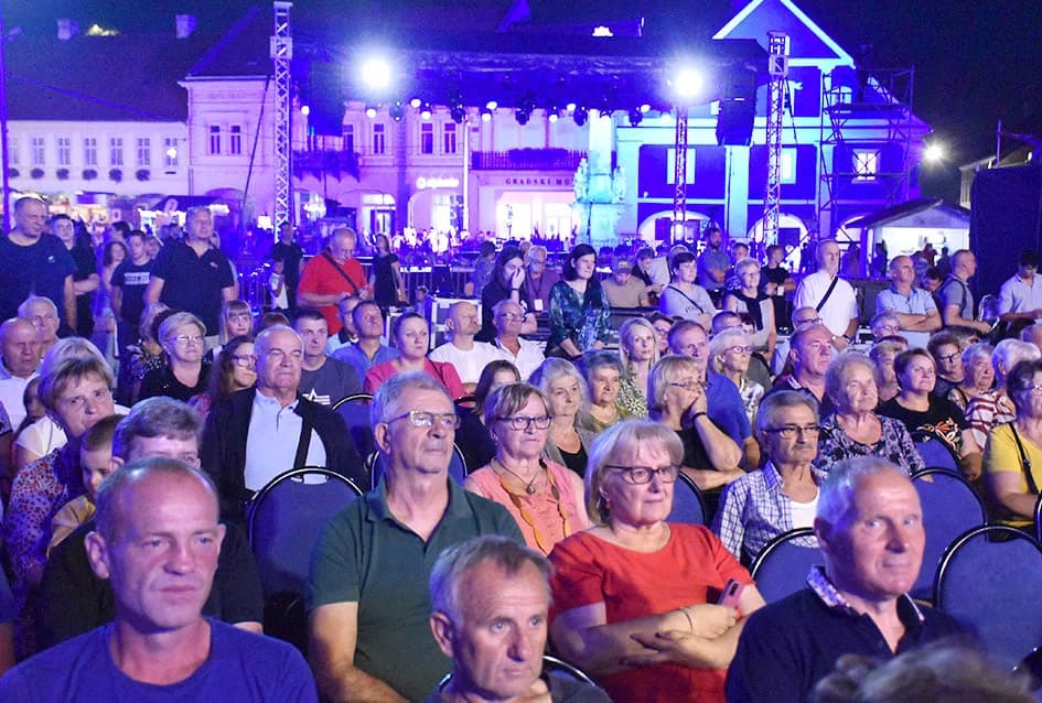 Uz brojne izvođače, tamburaške hitove i nezaboravne melodije nezaboravna večer u čast bogatom glazbenom stvaralaštvu Veljka Valentina Škorvage