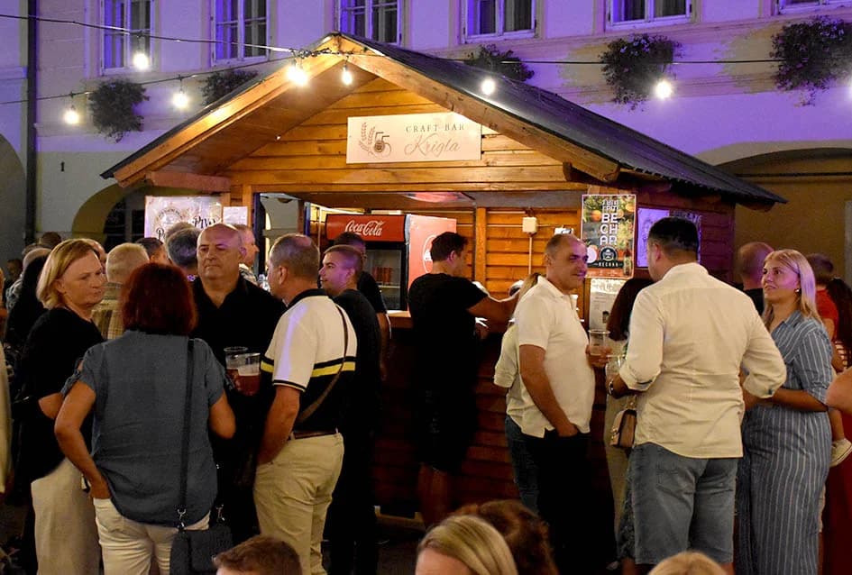 Uz brojne izvođače, tamburaške hitove i nezaboravne melodije nezaboravna večer u čast bogatom glazbenom stvaralaštvu Veljka Valentina Škorvage