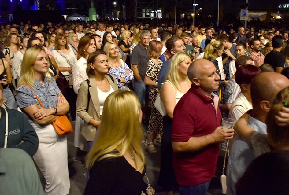 Uz brojne izvođače, tamburaške hitove i nezaboravne melodije nezaboravna večer u čast bogatom glazbenom stvaralaštvu Veljka Valentina Škorvage