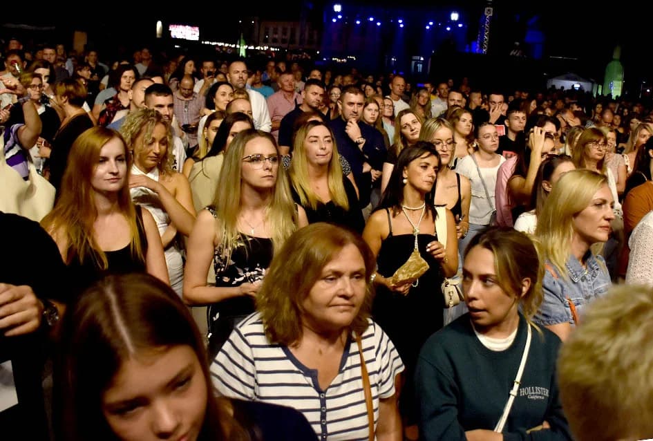 Uz brojne izvođače, tamburaške hitove i nezaboravne melodije nezaboravna večer u čast bogatom glazbenom stvaralaštvu Veljka Valentina Škorvage
