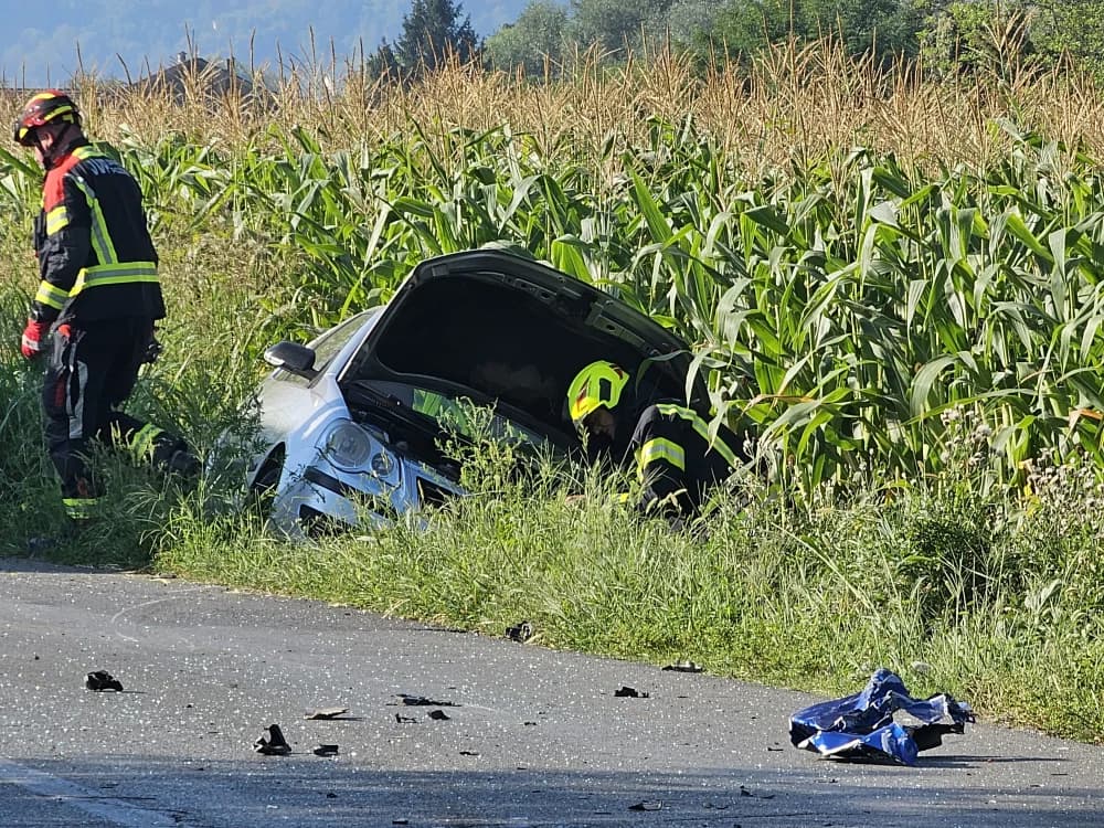 Autom sletio u Veličanku, ozlijeđene ostavio u vodi, a on pobjegao [FOTO]