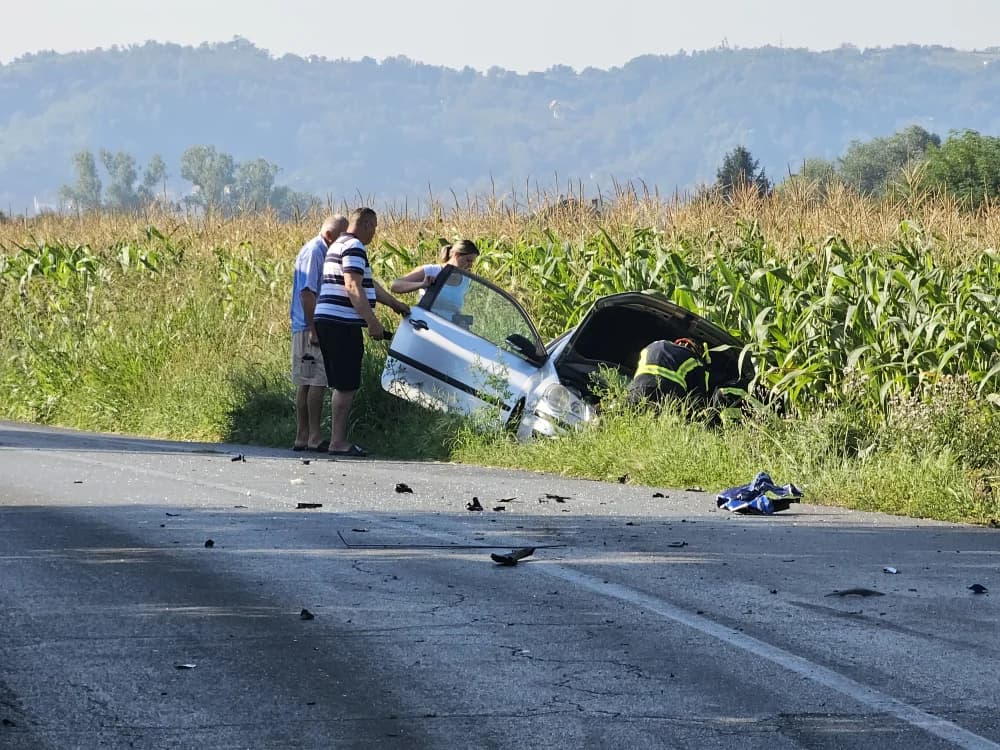 Autom sletio u Veličanku, ozlijeđene ostavio u vodi, a on pobjegao [FOTO]