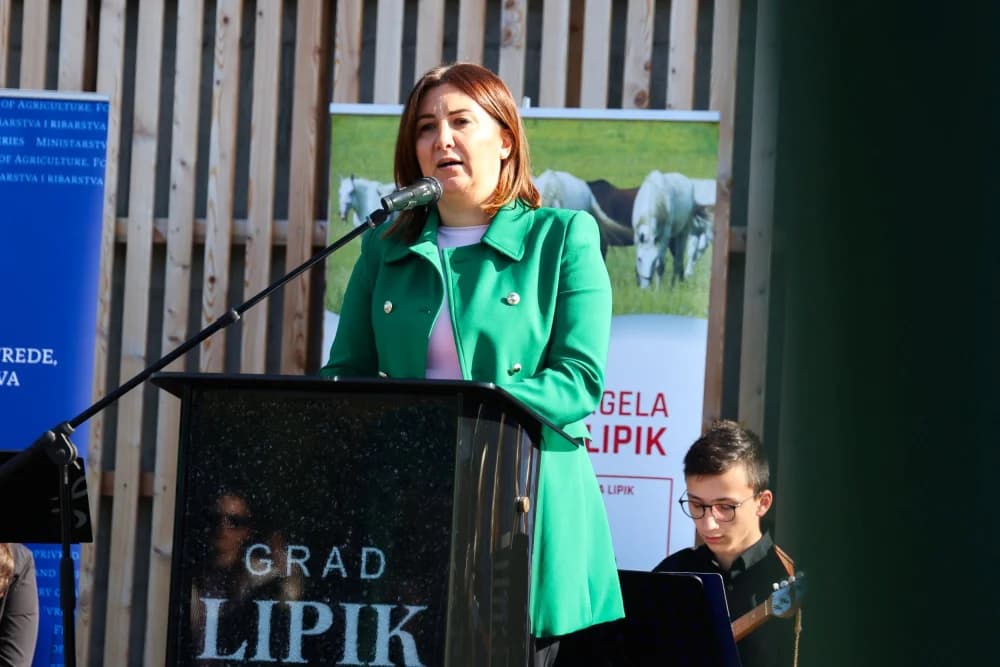 Naša draga županica Antonija Jozić bila nazočila otvorenju nove državne ergele u Lipiku: S njom rame uz rame i DP-ov ministar poljoprivrede Josip Dabro