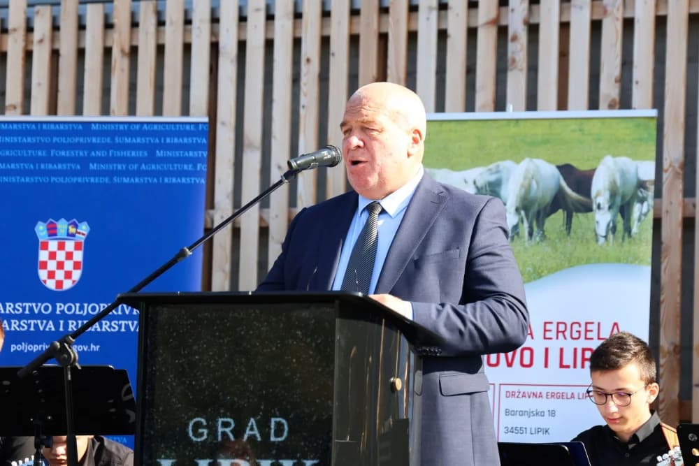 Naša draga županica Antonija Jozić bila nazočila otvorenju nove državne ergele u Lipiku: S njom rame uz rame i DP-ov ministar poljoprivrede Josip Dabro