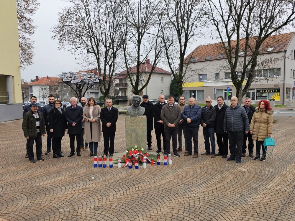 OBLJETNICA SMRTI DR. FRANJE TUĐMANA: Požeško-slavonski HDZ odao počast prvom hrvatskom predsjedniku