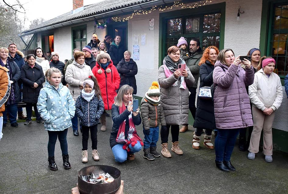 ADVENT JAKŠIĆKE MATICE SLOVAČKE U RAJSAVCU: Najmlađi recitirali, glumili, pjevali i plesali