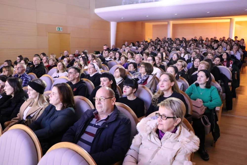 Karitativni koncert mladih u Požegi „Božić u nama“