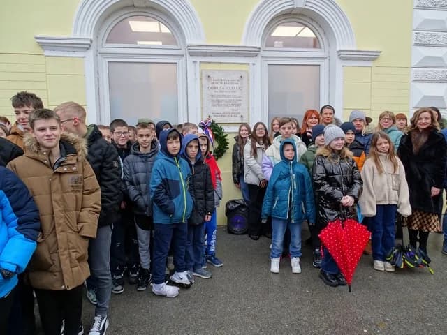 CESARIĆI CESARIĆU – Obilježen rođendan Dobriše Cesarića, uskoro i spomen bista u dvorištu škole s pjesnikovim imenom