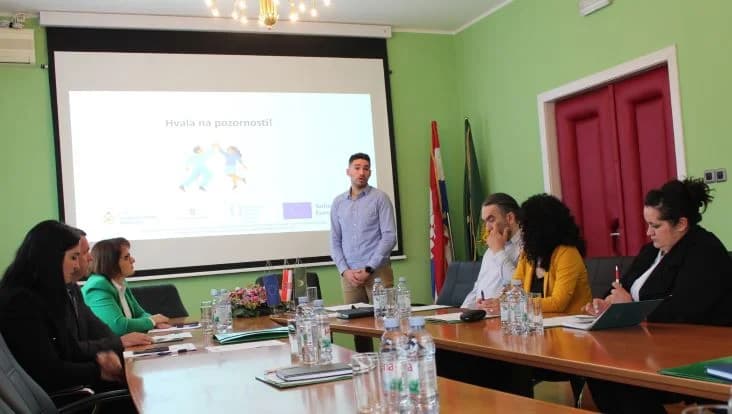 PLETERNIČKO DRUŠTVO „NAŠA DJECA“: Održana konferencija predstavljanja projekta „RuralSTEM“ vrijednog 267 tisuća eura