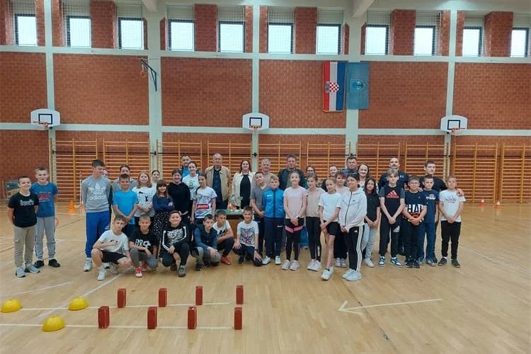 U Brestovcu održano županijsko natjecanje ʼSigurno u prometu 2025.ʼ