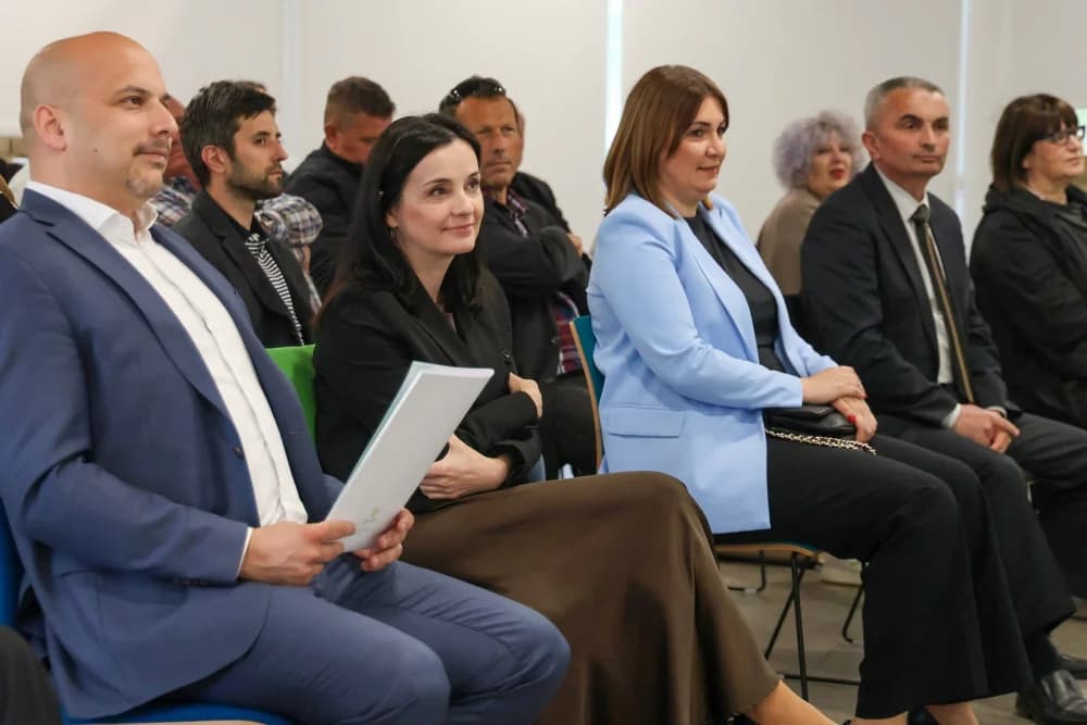Dodijeljeni ugovori za energetsku obnovu kuća u Požeško-slavonskoj županiji: Ministrica Vučković najavila nove projekte