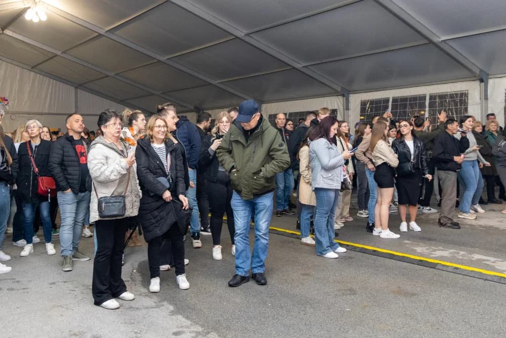 “Čuvajmo običaje zavičaja” u Velikoj: koncert za pamćenje legendarnog Željka Bebeka