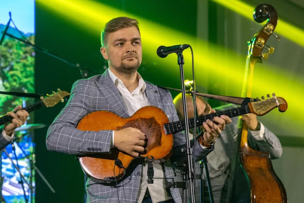 “Čuvajmo običaje zavičaja” u Velikoj: koncert za pamćenje legendarnog Željka Bebeka