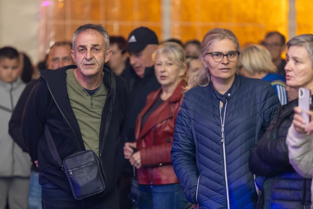 “Čuvajmo običaje zavičaja” u Velikoj: koncert za pamćenje legendarnog Željka Bebeka
