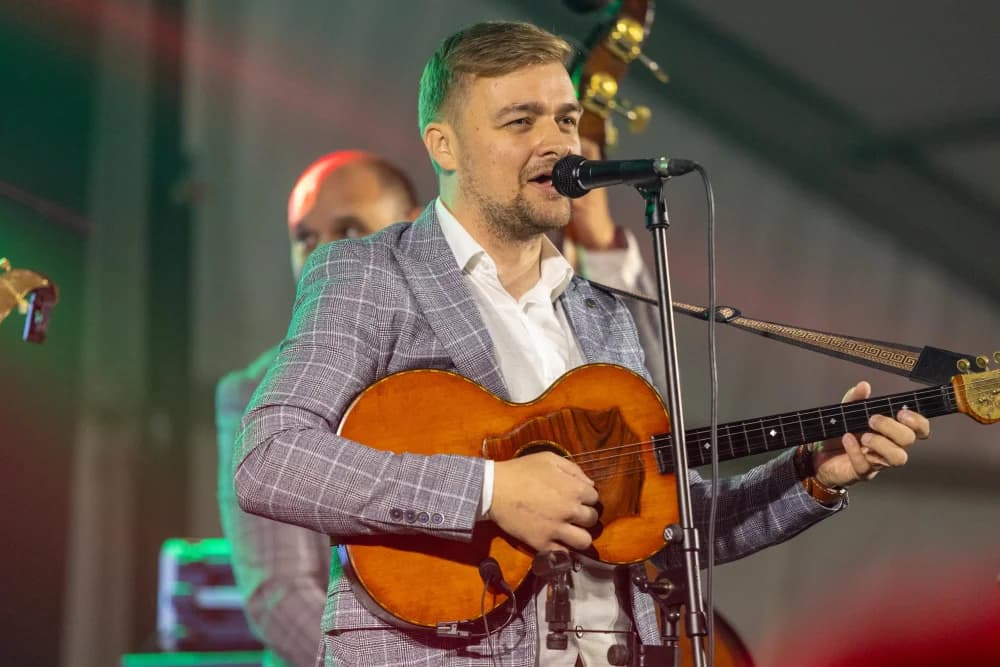 “Čuvajmo običaje zavičaja” u Velikoj: koncert za pamćenje legendarnog Željka Bebeka