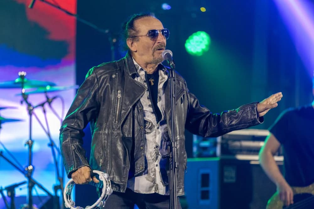 “Čuvajmo običaje zavičaja” u Velikoj: koncert za pamćenje legendarnog Željka Bebeka