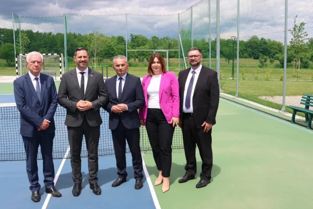 Ministar Glavina posjetio Požegu i obišao aktualne projekte iz područja sporta i turizma
