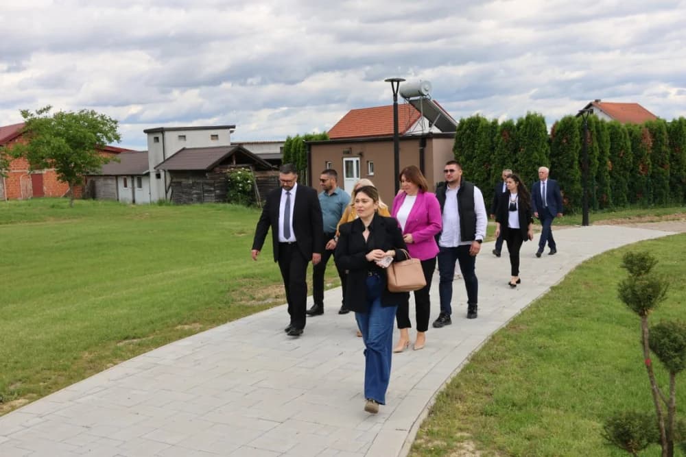 Ministar Glavina posjetio Požegu i obišao aktualne projekte iz područja sporta i turizma