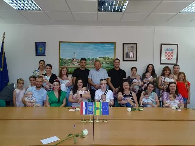Tradicionalni prijem najmlađih sumještana i njihovih roditelja u Općini Jakšić