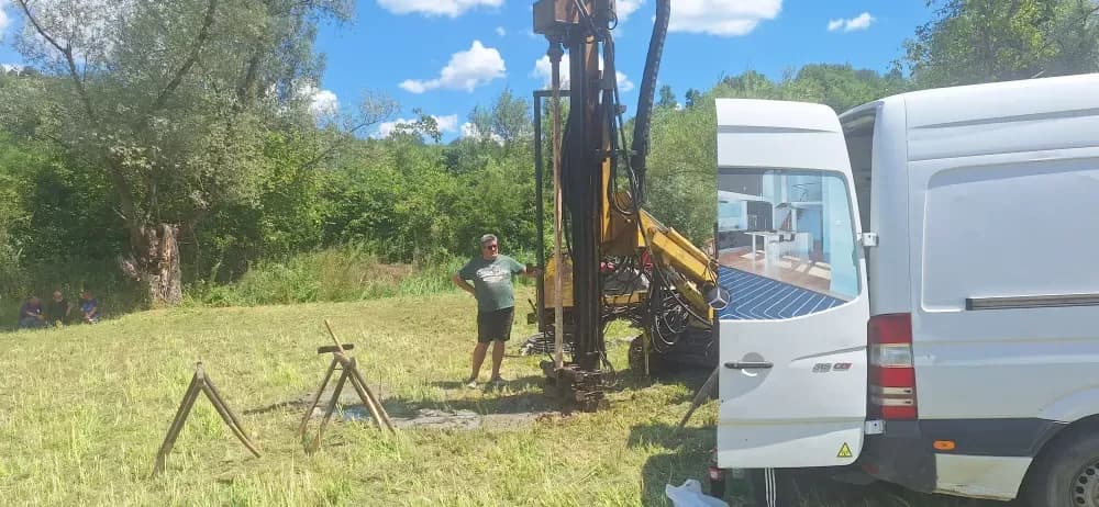 Ribiči brestovačkog Klena buše zemljište za vlastiti bunar