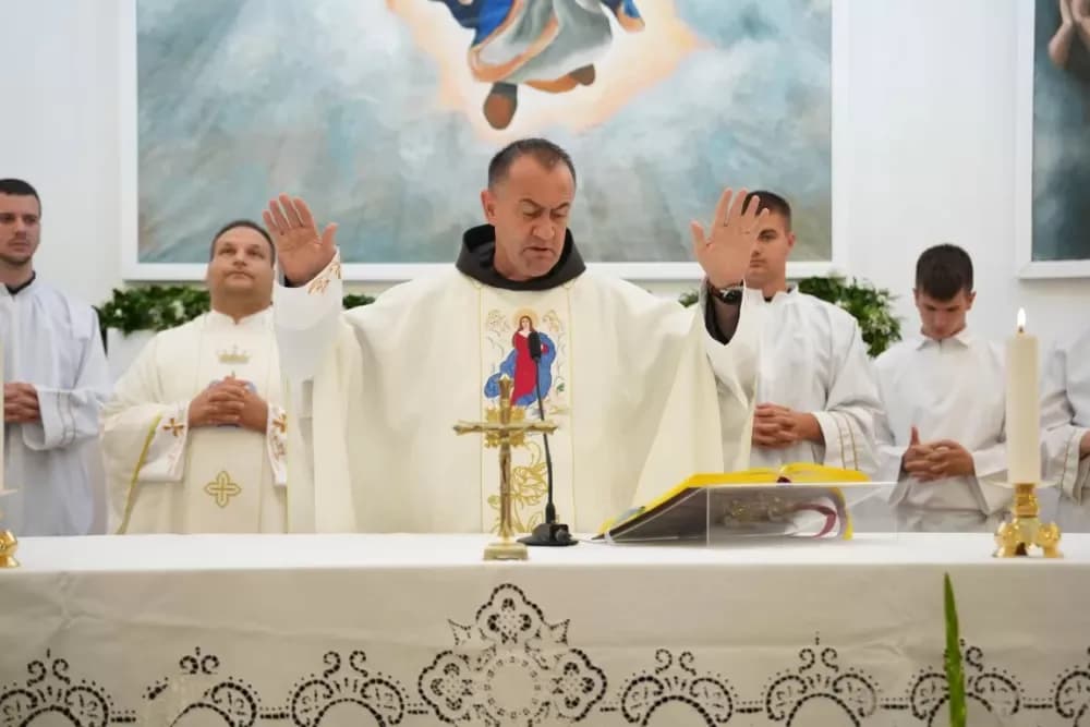 Veliki broj vjernika u Eminovcima proslavio blagdan Velike Gospe