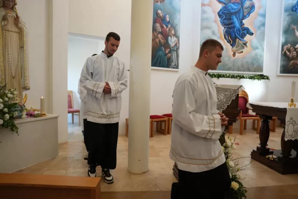 Veliki broj vjernika u Eminovcima proslavio blagdan Velike Gospe