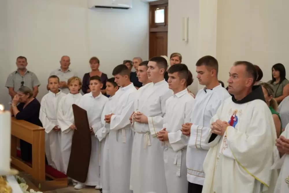 Veliki broj vjernika u Eminovcima proslavio blagdan Velike Gospe