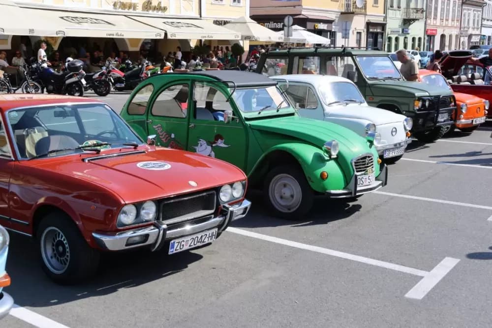 OTC TROPHY POŽEGA: 13. oldtimer susret ʼTrophy Zlatni dolina 2025.ʼ - subota 30. kolovoza na Trgu sv. Trojstva