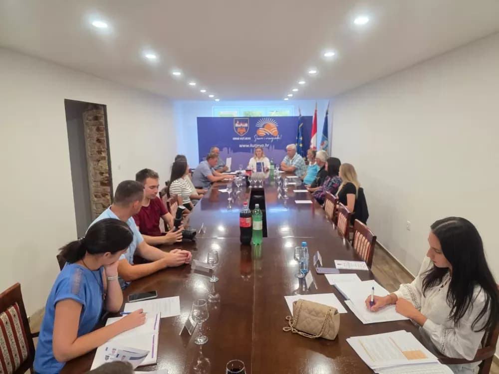 Uz odluke o zahvalnicama, nagradama i javnim priznanjima Grada Kutjeva prihvaćeno i Polugodišnje izvješće o izvršenju proračuna