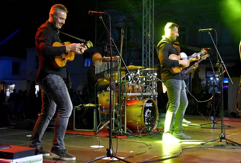 (FOTOGALERIJA) Festivalski koncert u čast Ćiri Gašparcu- obitelji plaketa zahvale za njegov doprinos glazbenoj baštini