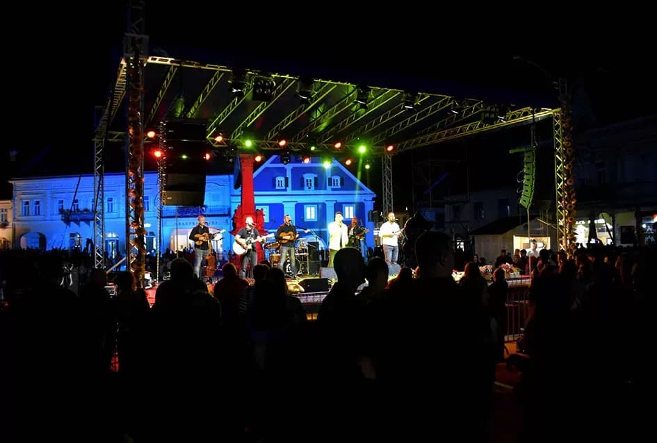 (FOTOGALERIJA) Festivalski koncert u čast Ćiri Gašparcu- obitelji plaketa zahvale za njegov doprinos glazbenoj baštini