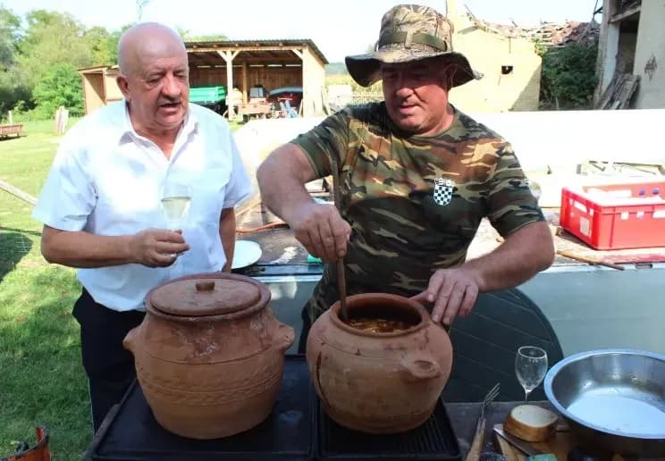 (FOTOGALERIJA) Na sedmoj „Iššijadi“ u Ruševu pobjednik Dom za odrasle osobe Ljeskovica