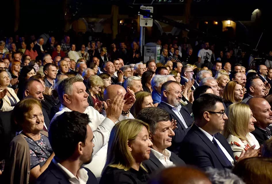 (VELIKA FOTOGALERIJA) Zlatne žice  Slavonije iznjedrile nove tamburaške hitove