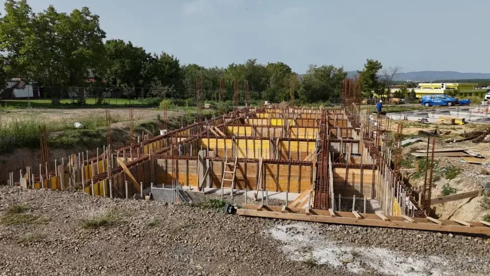 (FOTO) Prema planiranoj dinamici izvode se radovi na izgradnji Centra za starije osobe u Jakšiću