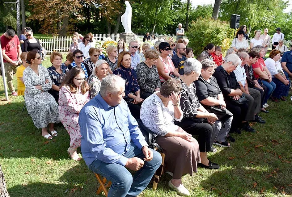 (FOTO) Velika svečanost u Alilovcima: Proslavljena 100. obljetnica kapelice Blažene Djevice Marije