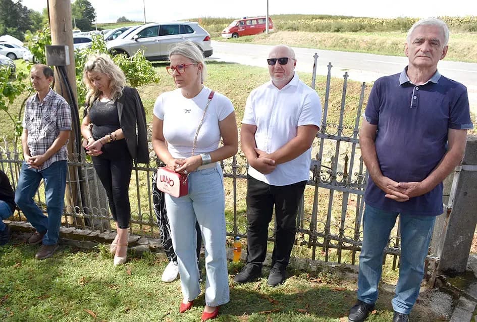 (FOTO) Velika svečanost u Alilovcima: Proslavljena 100. obljetnica kapelice Blažene Djevice Marije