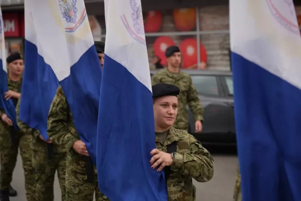 (FOTOGALERIJA) Prigodan program uz mimohod ulicama grada povodom Dana branitelja Požeško-slavonske županije