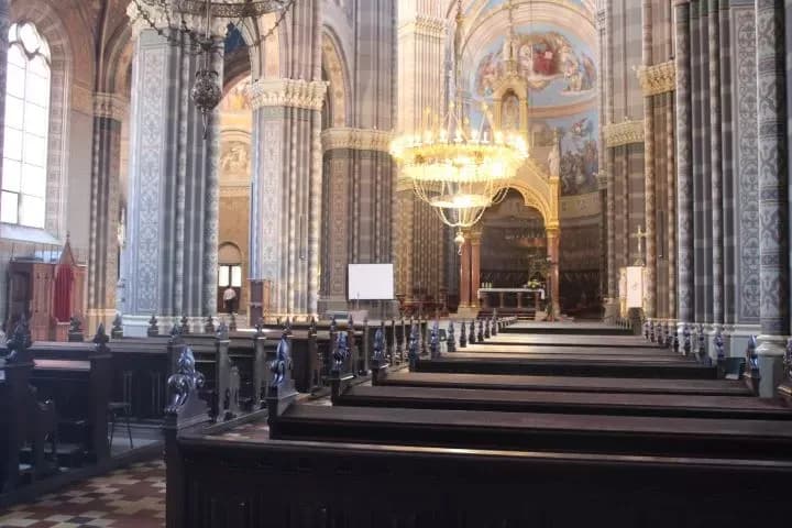 [FOTO] Pleternički umirovljenici prisustvovali  mimohodu na „Vinkovačkim jesenima“ te posjetili Đakovo-srce Slavonije
